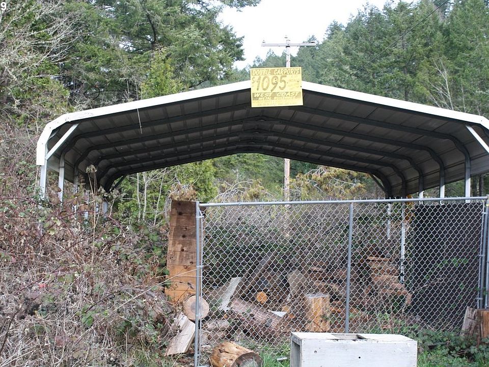 2nd image of 23885 N Umpqua Hwy