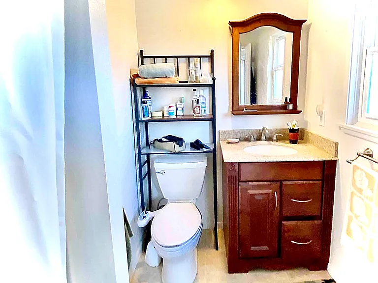 406 Crestview Dr — Photo 9