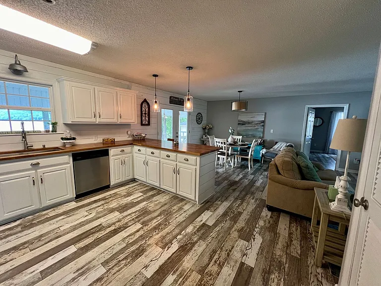 526 Muscadine Dr — Photo 7