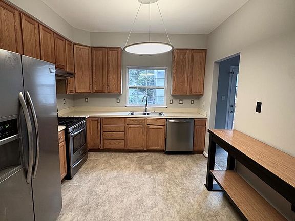3rd image of 7104 Chickweed Ct