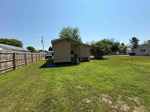 4th image of 120 Call Ave