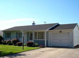 879 Parkview Rd, Galesburg, IL 61401