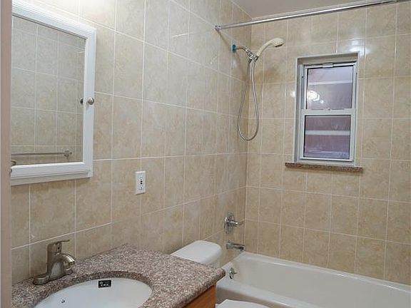 4th image of 8769 24th Ave #2