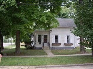 302 Spring St, Three Rivers, MI 49093
