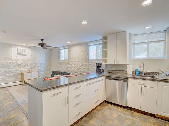 5th image of 317 Willow St #G1