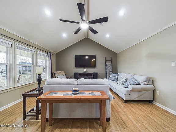 5th image of 171 Boudar Dr