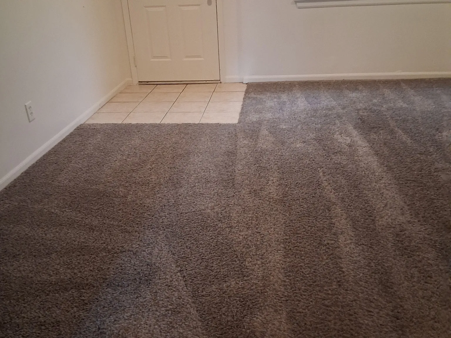 2 bed, 900 sqft, $1,400 — Photo 2