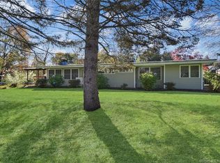 1000 Wolf Hill Rd, Cheshire, CT 06410