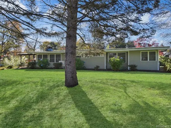 1000 Wolf Hill Road, Cheshire, CT 06410