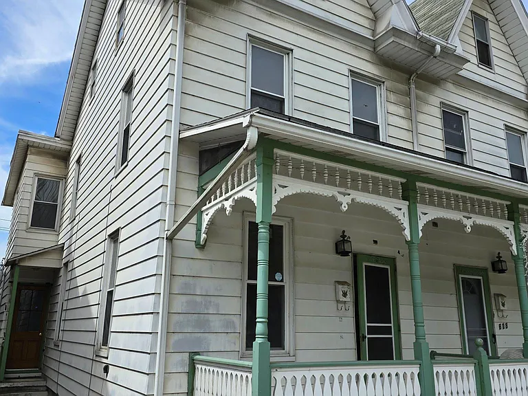 630 S 2nd St — Photo 2