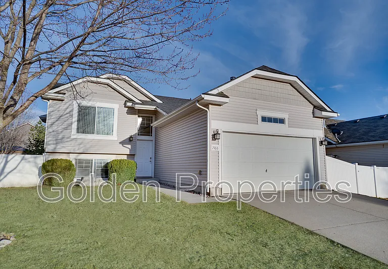 7488 N Courcelles Pkwy — Photo 1