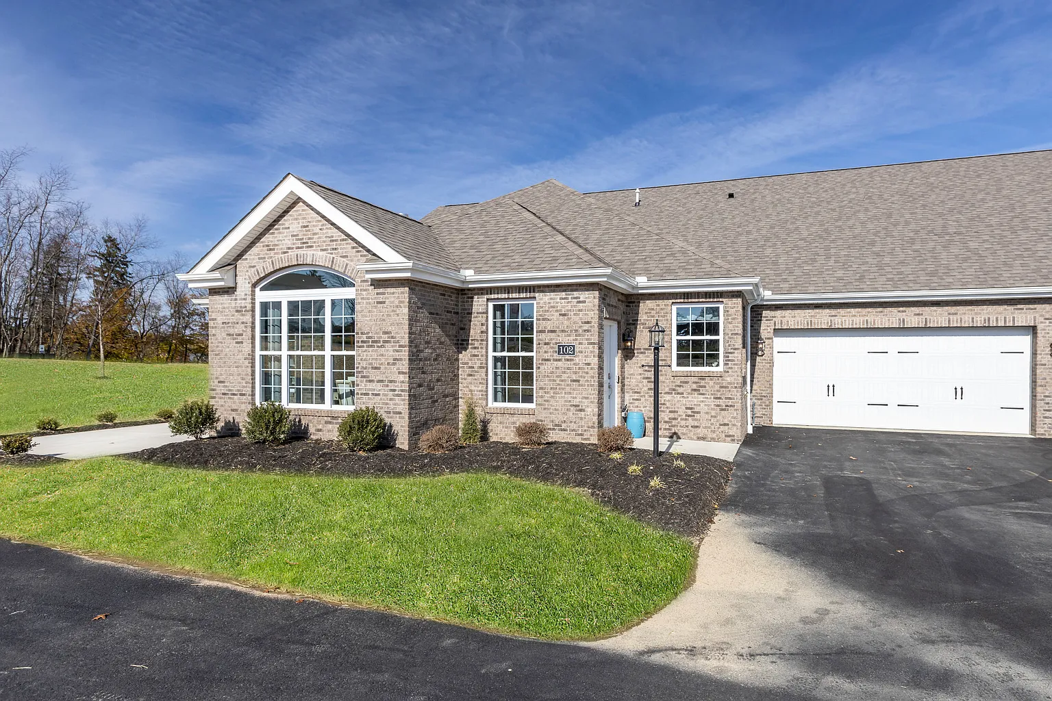138 Independence Dr photo 1