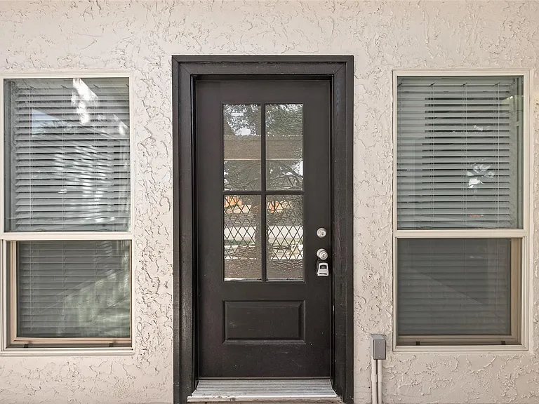 5218 Palmetto St — Photo 8