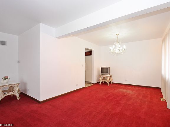 3rd image of 9756 S Pemberly Ct