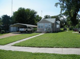607 Fir St, Wakefield, KS 67487
