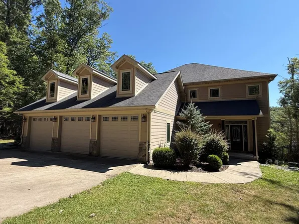 255 Lakeside Dr, Daniels, WV 25832