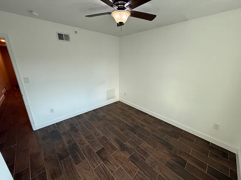 2226 Dickinson Street — Photo 15
