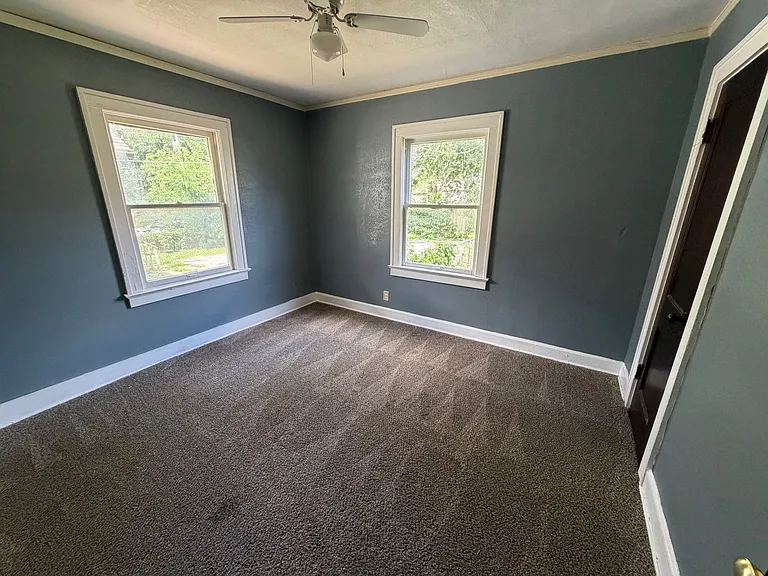 5443 Garfield Ave — Photo 3