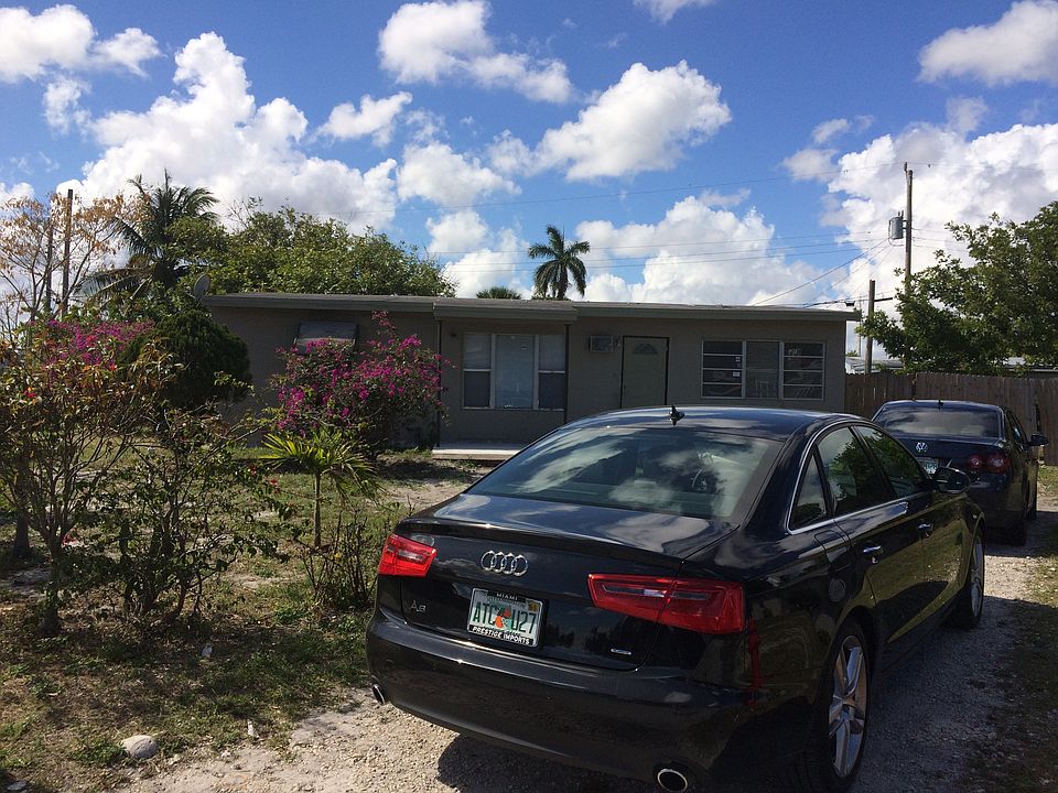1st image of 1213 NW 13th Ln