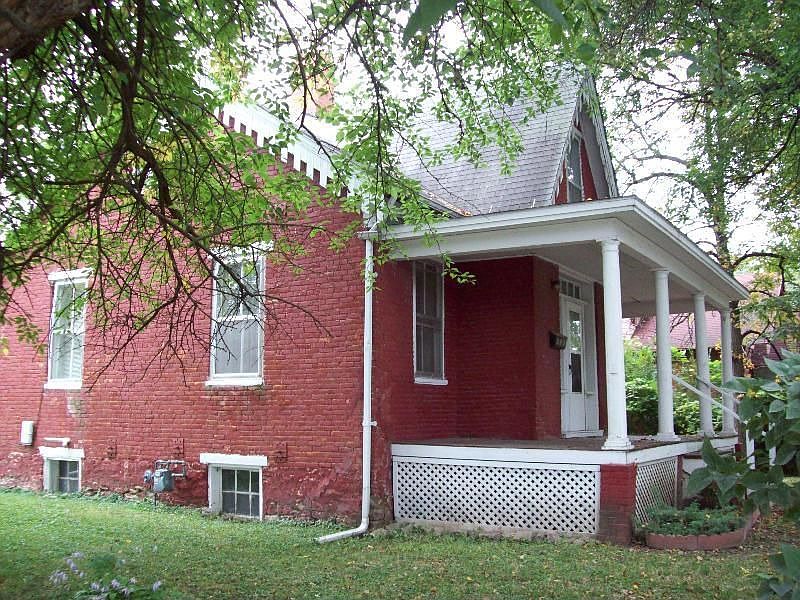 2nd image of 303 E Washington St