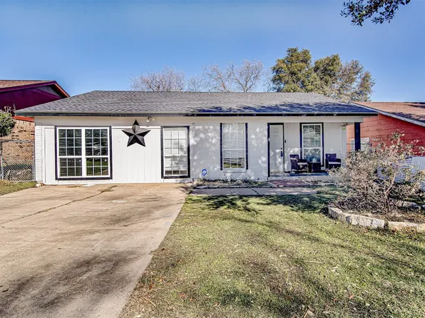 8128 Richard St, White Settlement, TX 76108