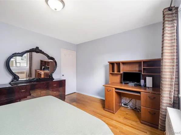 225-08 88th Avenue image 6 of 20