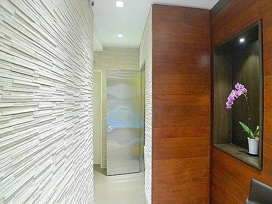 Rented by Realty 2000 Corp | media 6