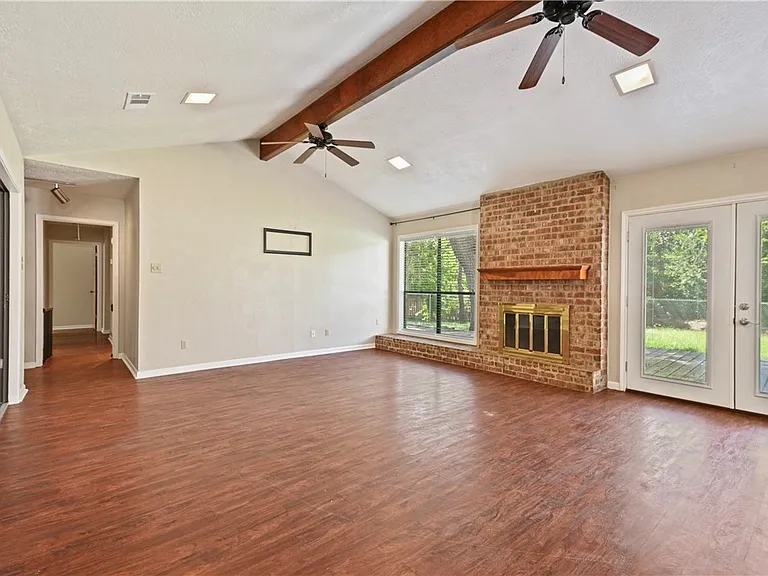 2505 Rustling Oaks Dr — Photo 7