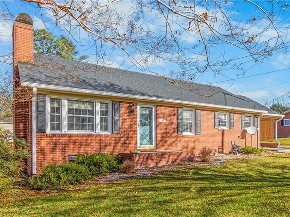 131 Hilda Dr, Mount Airy, NC 27030