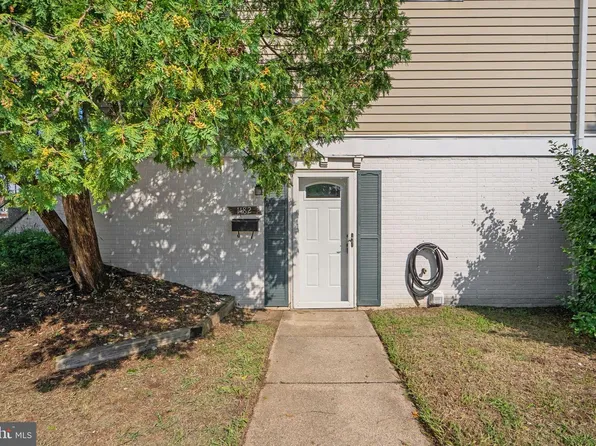 1482 Blockton Ct, Crofton, MD 21114