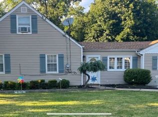 17 Brookside Ave, Pompton Plains, NJ