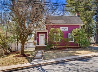 111 Serpentine Rd, Demarest, NJ 07627