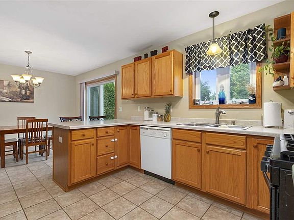 5th image of 2165 Parkside Dr