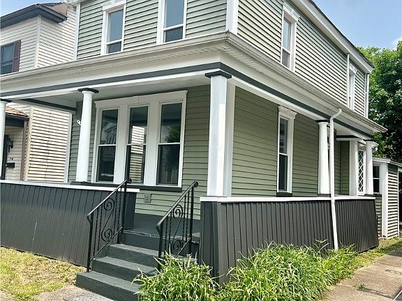 2nd image of 718 Pearl St