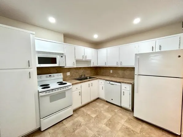 6061 N Falls Cir Drive #402, Lauderhill, FL 33319
