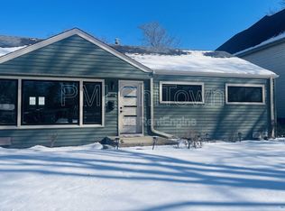 413 N Forest Ave, Mount Prospect, IL 60056