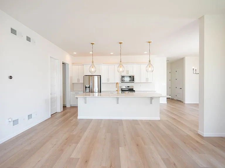 245 Hollyhock Dr — Photo 11