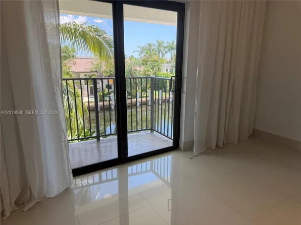 6855 Edgewater Dr #3DN, Miami, FL 33133