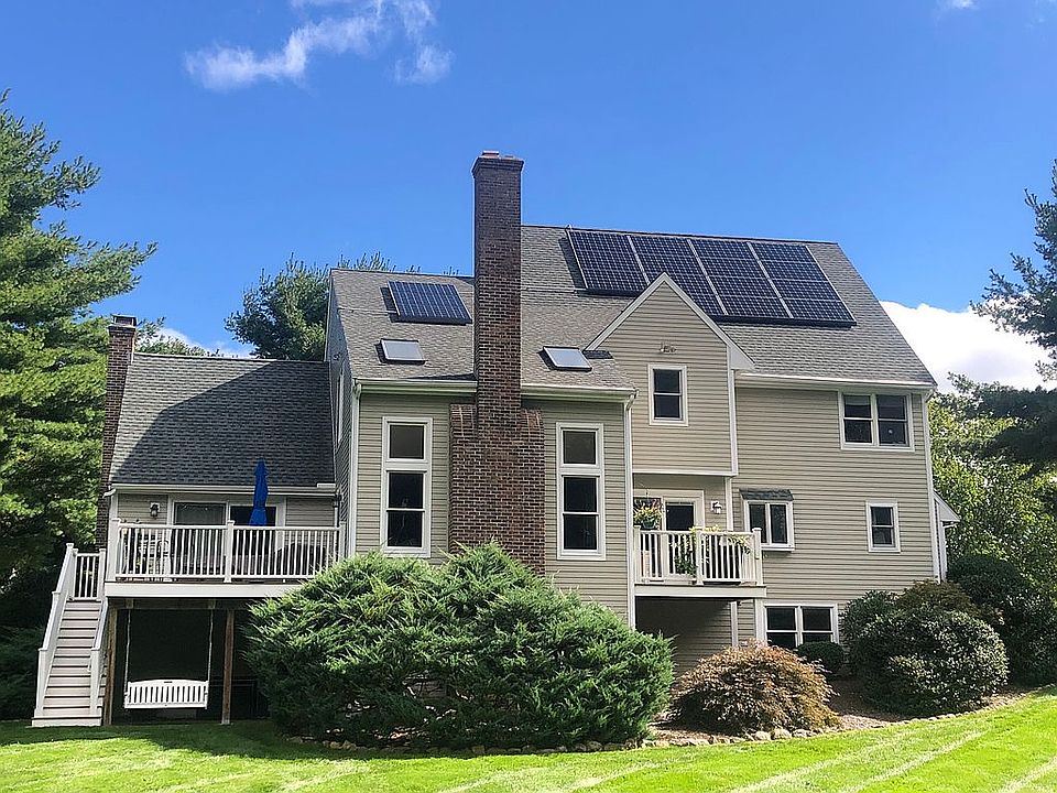 2nd image of 5 Sugar Hollow Ln