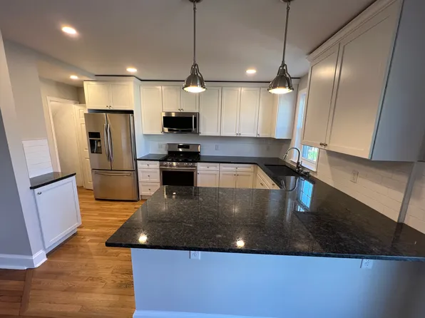 2707 N Broom St, Wilmington, DE 19802