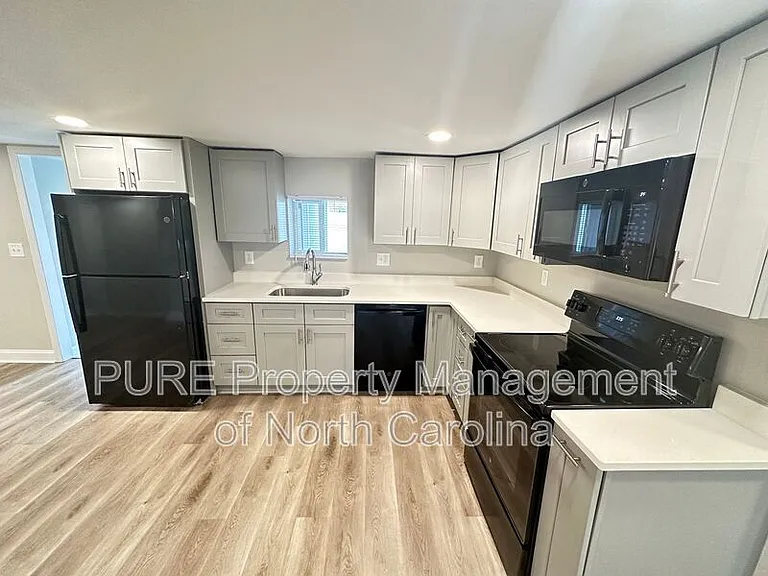 3345 E Ridge Rd — Photo 6