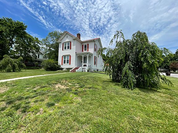 2nd image of 302 Danville St