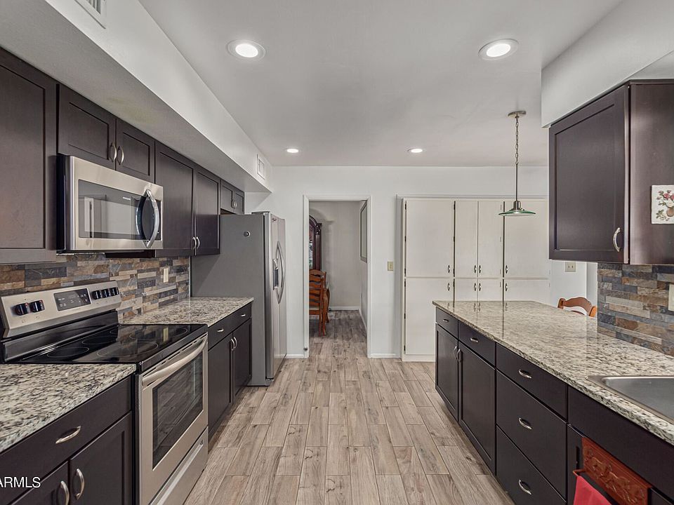 1st image of 9867 N Balboa Dr