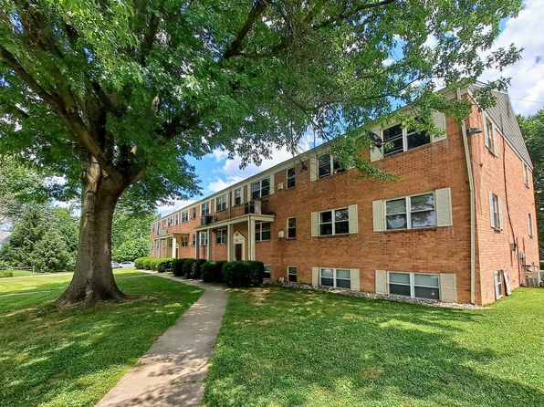 25A Hampton Ln APT 6