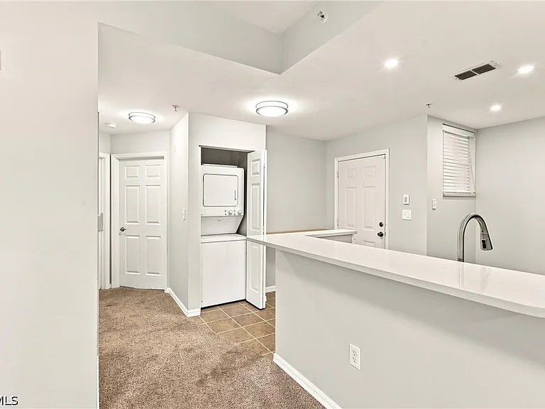 15417 Bellamar Cir #812 — Photo 4
