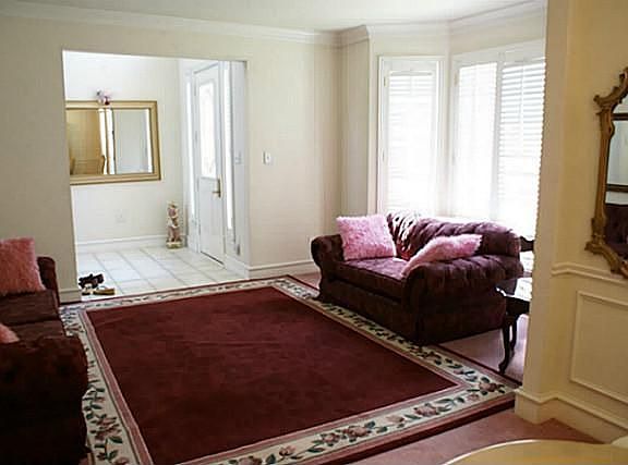 3rd image of 1436 Parkwood Dr