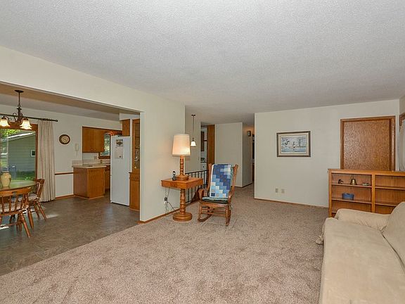 5th image of 10211 Portland Ave S