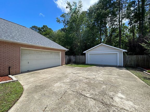 5th image of 3413 Argyle Dr