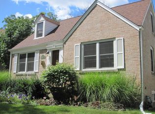 410 S Blanchard St, Wheaton, IL 60187
