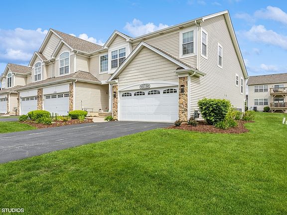 2nd image of 1708 Fieldstone Dr S